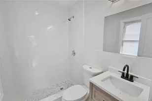 27 Sewell St, Hempstead, NY 11550 - Photo 32