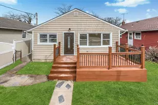 27 Sewell St, Hempstead, NY 11550 - Photo 8