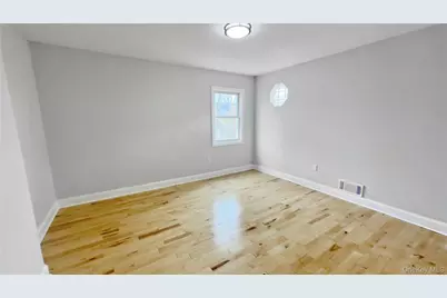 27 Sewell Street, Hempstead, NY 11550 - Photo 30