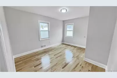 27 Sewell Street, Hempstead, NY 11550 - Photo 28