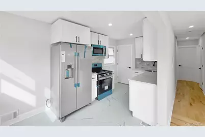 27 Sewell Street, Hempstead, NY 11550 - Photo 18