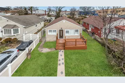 27 Sewell Street, Hempstead, NY 11550 - Photo 4