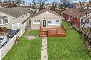 27 Sewell St, Hempstead, NY 11550 - Photo 4