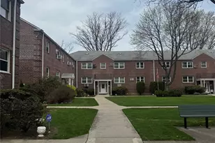 88-03 Shore Pkwy, Howard Beach, NY 11414 - Photo 12