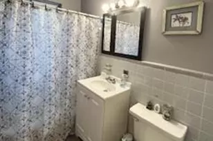 88-03 Shore Pkwy, Howard Beach, NY 11414 - Photo 18