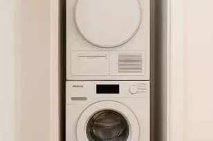 35-32 Leavitt St, Flushing, NY 11354 - Photo 6