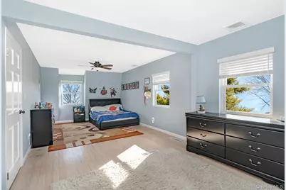 2431 Riverside Drive, Wantagh, NY 11793 - Photo 22