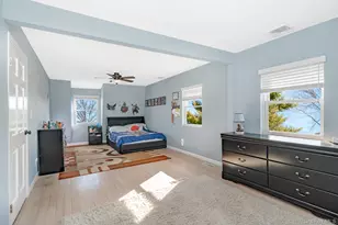 2431 Riverside Dr, Wantagh, NY 11793 - Photo 22