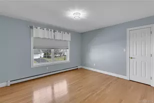 4 Gianna Ct, Hauppauge, NY 11788 - Photo 16