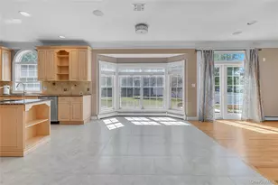 4 Gianna Ct, Hauppauge, NY 11788 - Photo 10