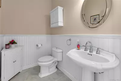 4 Gianna Court, Hauppauge, NY 11788 - Photo 12