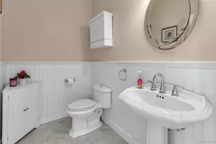 4 Gianna Ct, Hauppauge, NY 11788 - Photo 12