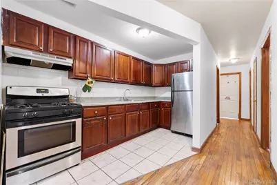 10932 156th Street, Jamaica, NY 11433 - Photo 4