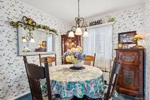 2002 Murray Pl, Merrick, NY 11566 - Photo 10