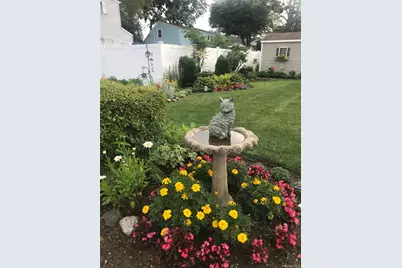 2002 Murray Place, Merrick, NY 11566 - Photo 32