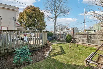 2002 Murray Place, Merrick, NY 11566 - Photo 30