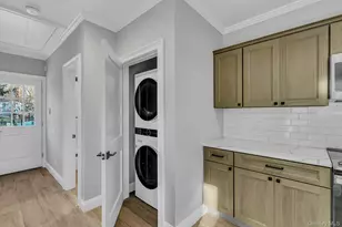 156 W Broadway, Port Jefferson, NY 11777 - Photo 18