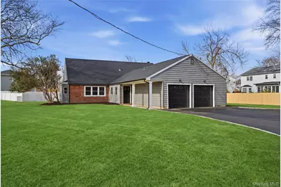 168 Bayview Drive, Oakdale, NY 11769 - Photo 2