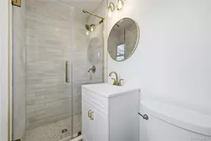 168 Bayview Dr, Oakdale, NY 11769 - Photo 22