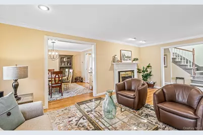 256 Garfield Avenue, Mineola, NY 11501 - Photo 4