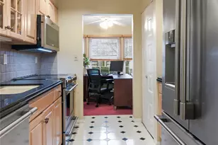 54 Southgate Cir, Massapequa Park, NY 11762 - Photo 18