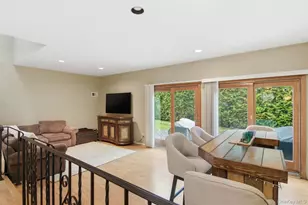 54 Southgate Cir, Massapequa Park, NY 11762 - Photo 6