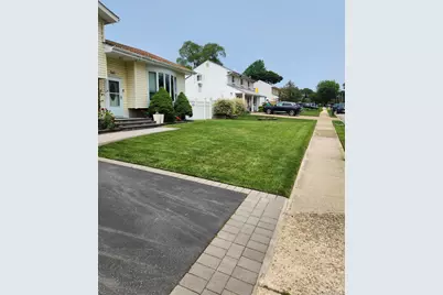 160 Bark Avenue, Central Islip, NY 11722 - Photo 6