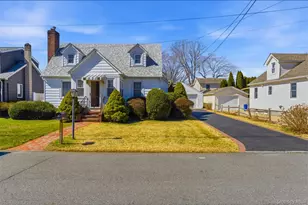 126 Grant St, Centerport, NY 11721 - Photo 8