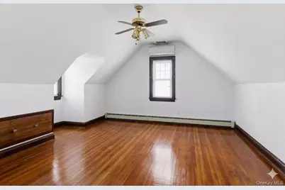 126 Grant Street, Centerport, NY 11721 - Photo 16