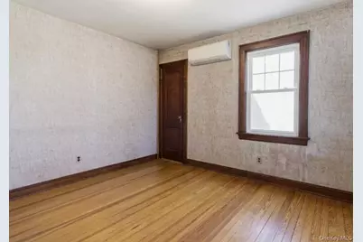 126 Grant Street, Centerport, NY 11721 - Photo 8