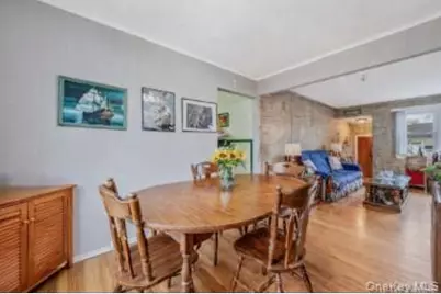 43 E June Street, Lindenhurst, NY 11757 - Photo 22