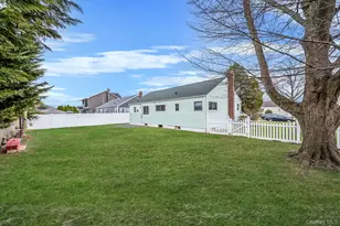 43 E June St, Lindenhurst, NY 11757 - Photo 12