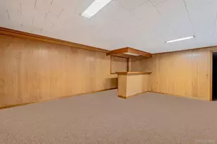 43 E June St, Lindenhurst, NY 11757 - Photo 34