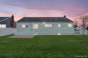 43 E June St, Lindenhurst, NY 11757 - Photo 8