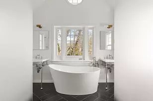 147 Valley Stream Rd E, Larchmont, NY 10538 - Photo 14