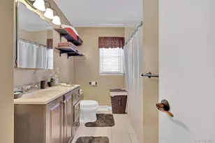 10 Renfrewshire Dr, Middletown, NY 10941 - Photo 10