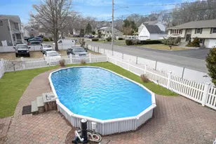 83 Revilo Ave, Shirley, NY 11967 - Photo 28