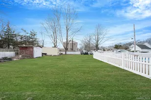 83 Revilo Ave, Shirley, NY 11967 - Photo 24