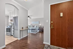 1 Toms Point Ln, Port Washington, NY 11050 - Photo 12