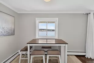 1 Toms Point Ln, Port Washington, NY 11050 - Photo 4