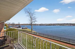 1 Toms Point Ln, Port Washington, NY 11050 - Photo 16