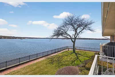 1 Toms Point Lane #17G, Port Washington, NY 11050 - Photo 2