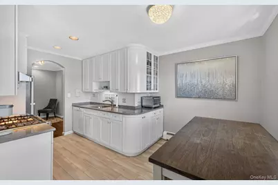 1 Toms Point Lane #17G, Port Washington, NY 11050 - Photo 6