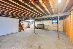 245 Lawson St, Hempstead, NY 11550 - Photo 30