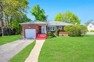245 Lawson St, Hempstead, NY 11550 - Photo 2