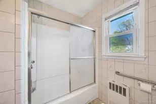 245 Lawson St, Hempstead, NY 11550 - Photo 28