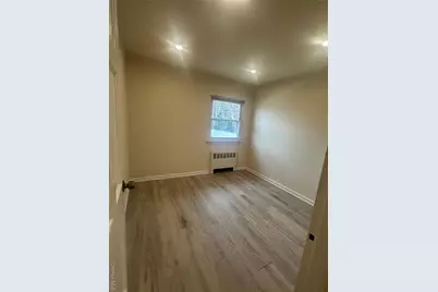 12 Parkdale Drive, Farmingdale, NY 11735 - Photo 12