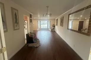 12 Parkdale Dr, Farmingdale, NY 11735 - Photo 8