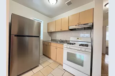 584 New Jersey Avenue, Brooklyn, NY 11207 - Photo 2