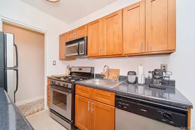 2962 Decatur Avenue #4D, Bronx, NY 10458 - Photo 12